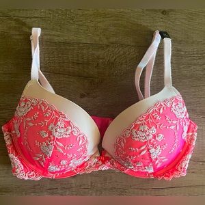 Victoria’s Secret Dream Angels Push Up Bra 36C